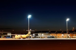 Flughafen München mit Flutlichtern des Models "F32", die Cree-Technologie implementieren (Bild: ewo)