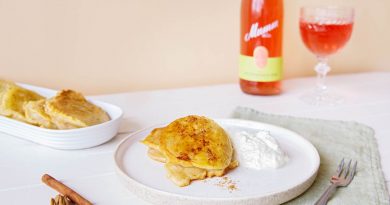 Mumm Spätburgunder Rosé und Apfelküchle mit Vanillesahne - Foto: Mumm