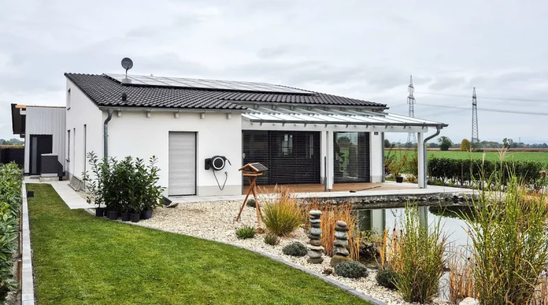 Bungalow-Neubau Tabertshausen: Nachhaltiges Heiz- und Lüftungskonzept aus einer Hand